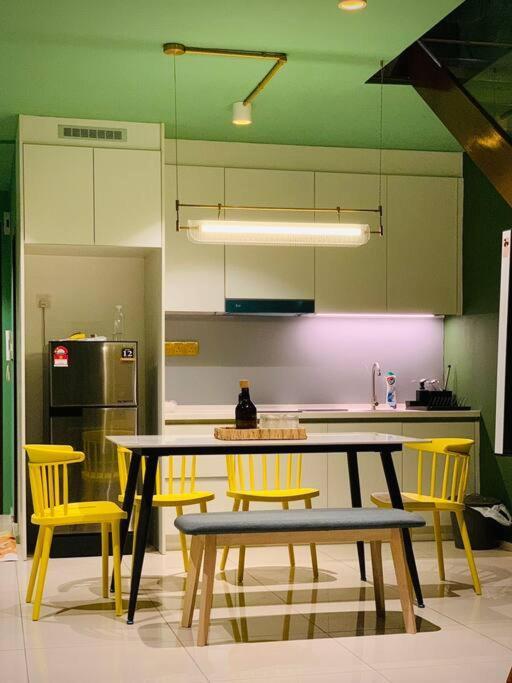 Ekocheras Residences Gogh Theme Design With Mrt Cheras Apartment