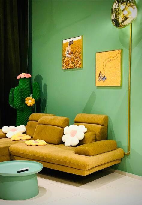 Ekocheras Residences Gogh Theme Design With Mrt Cheras Apartment